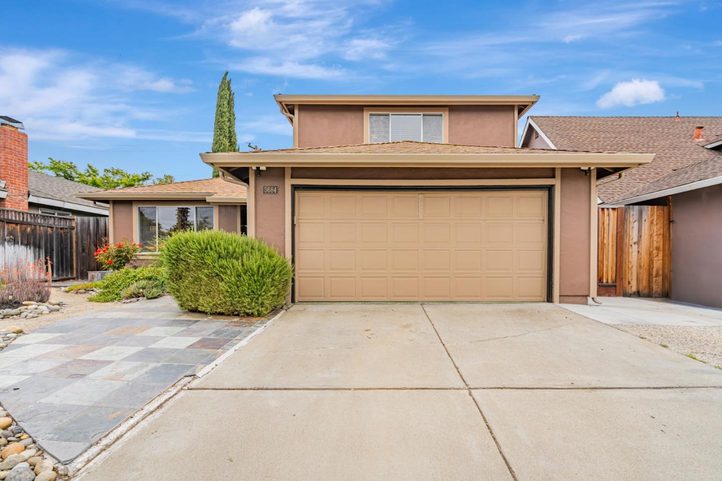Detail Gallery Image 3 of 35 For 5684 Calpine Dr, San Jose,  CA 95123 - 3 Beds | 2/1 Baths