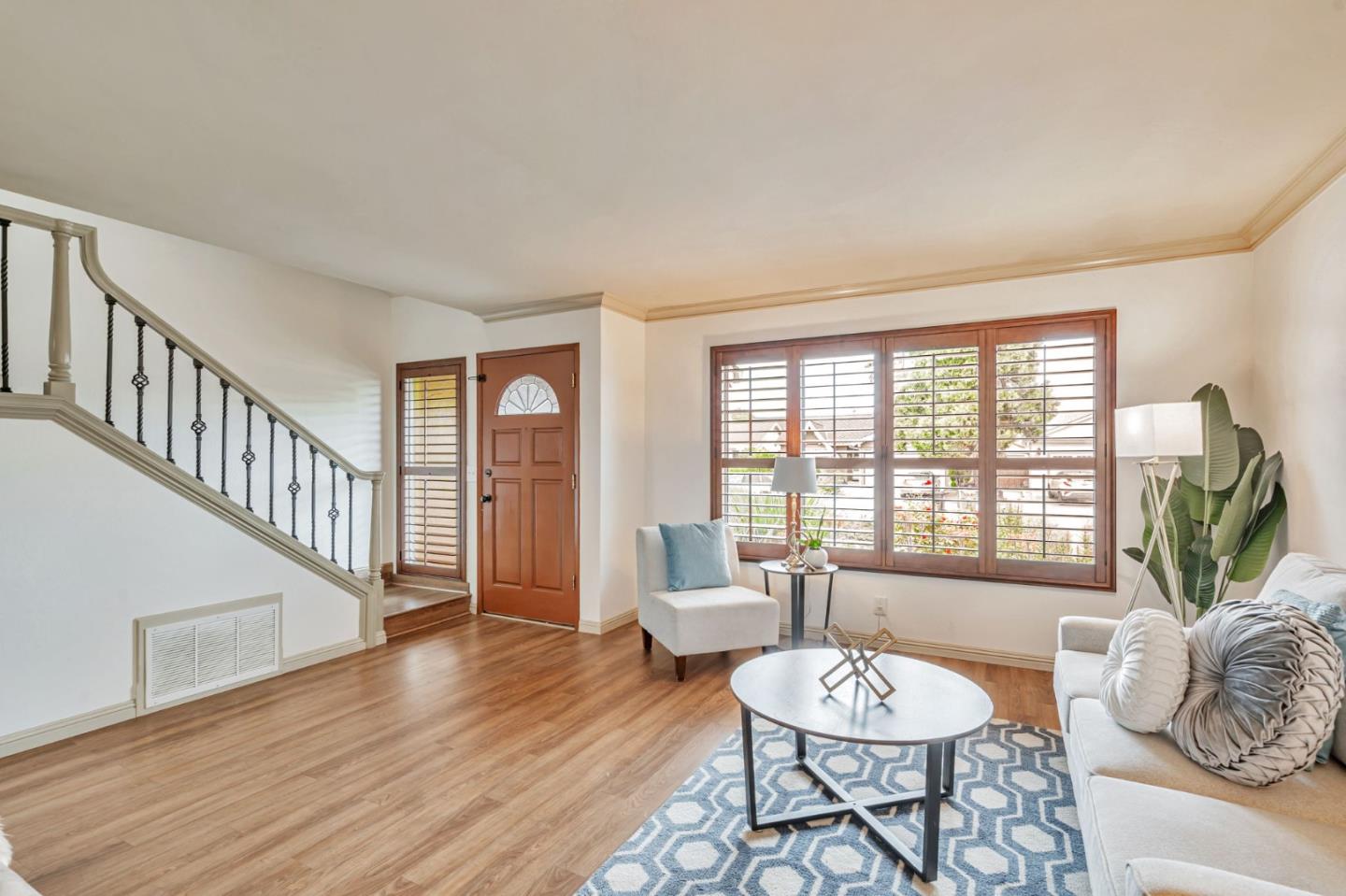 Detail Gallery Image 7 of 35 For 5684 Calpine Dr, San Jose,  CA 95123 - 3 Beds | 2/1 Baths