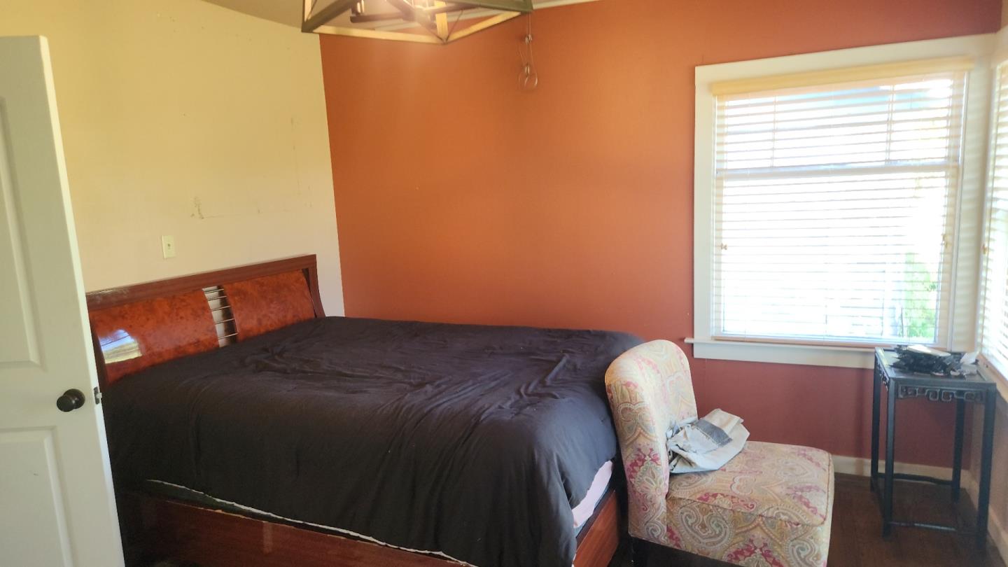 Detail Gallery Image 21 of 32 For 895 Main St, Half Moon Bay,  CA 94019 - 2 Beds | 1 Baths