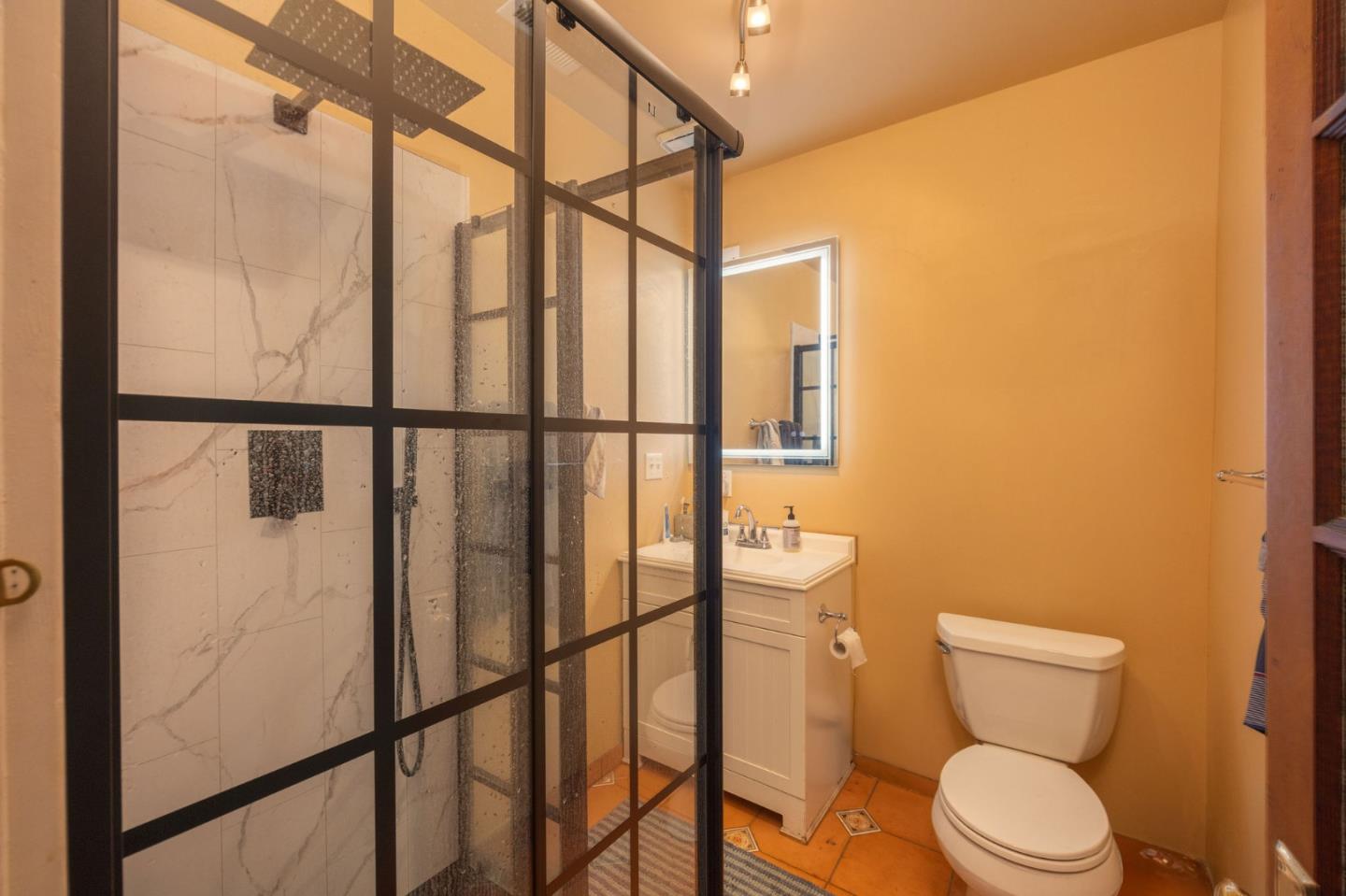 Detail Gallery Image 25 of 32 For 895 Main St, Half Moon Bay,  CA 94019 - 2 Beds | 1 Baths