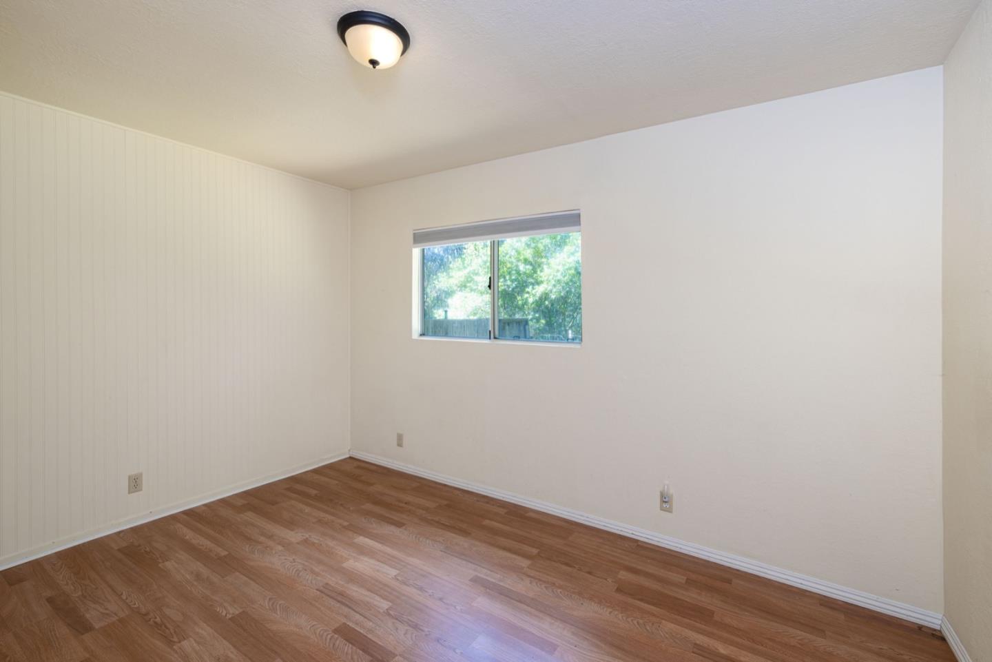 Detail Gallery Image 13 of 37 For 14440 Ridgecrest Rd, Royal Oaks,  CA 95076 - 4 Beds | 3 Baths