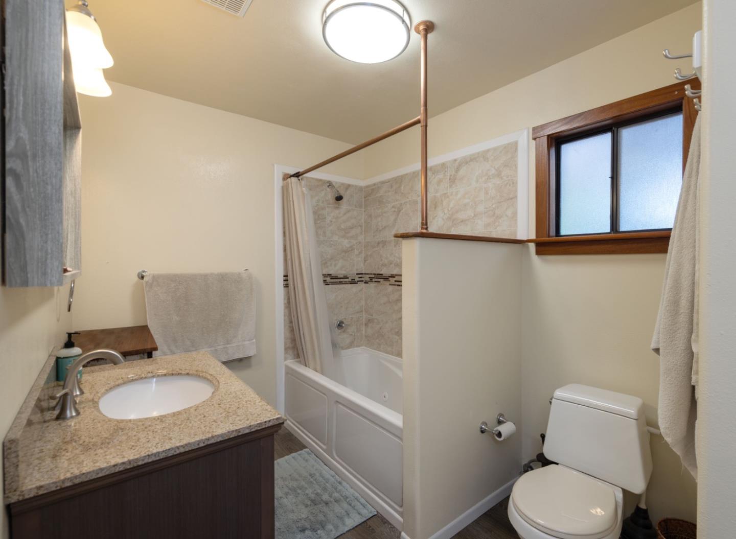 Detail Gallery Image 29 of 37 For 14440 Ridgecrest Rd, Royal Oaks,  CA 95076 - 4 Beds | 3 Baths