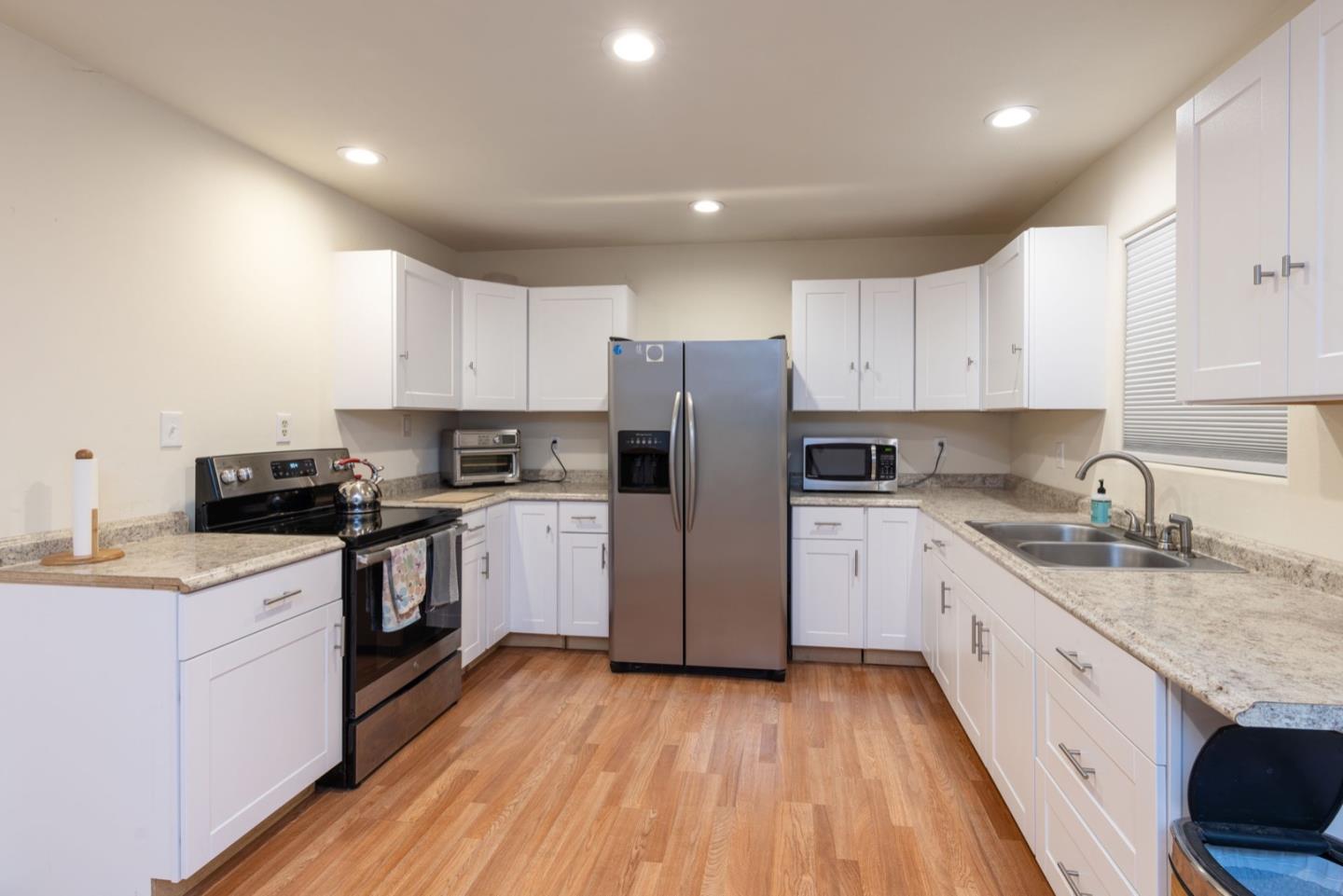 Detail Gallery Image 32 of 37 For 14440 Ridgecrest Rd, Royal Oaks,  CA 95076 - 4 Beds | 3 Baths
