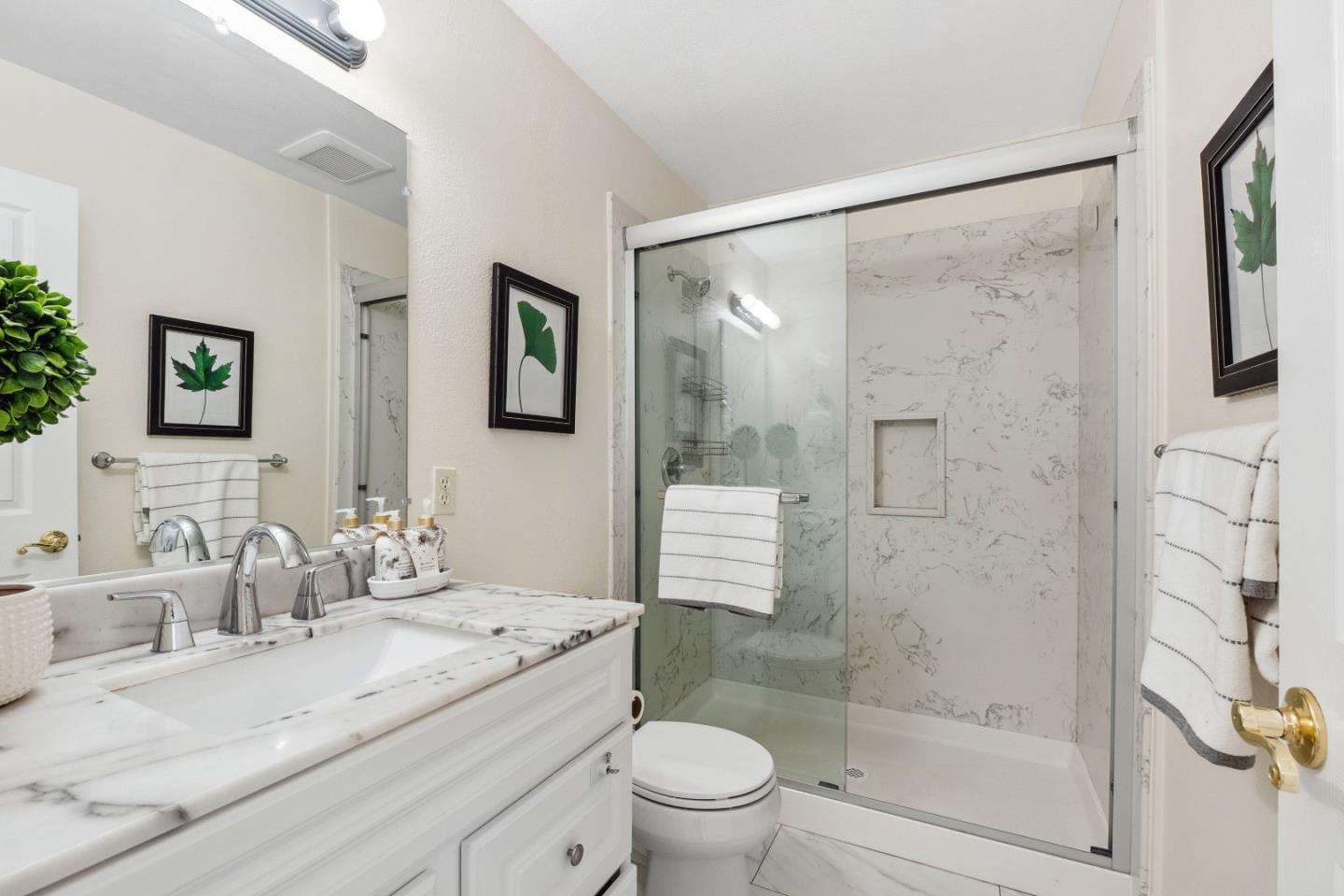 Detail Gallery Image 19 of 42 For 1776 via Flores, San Jose,  CA 95132 - 4 Beds | 2 Baths