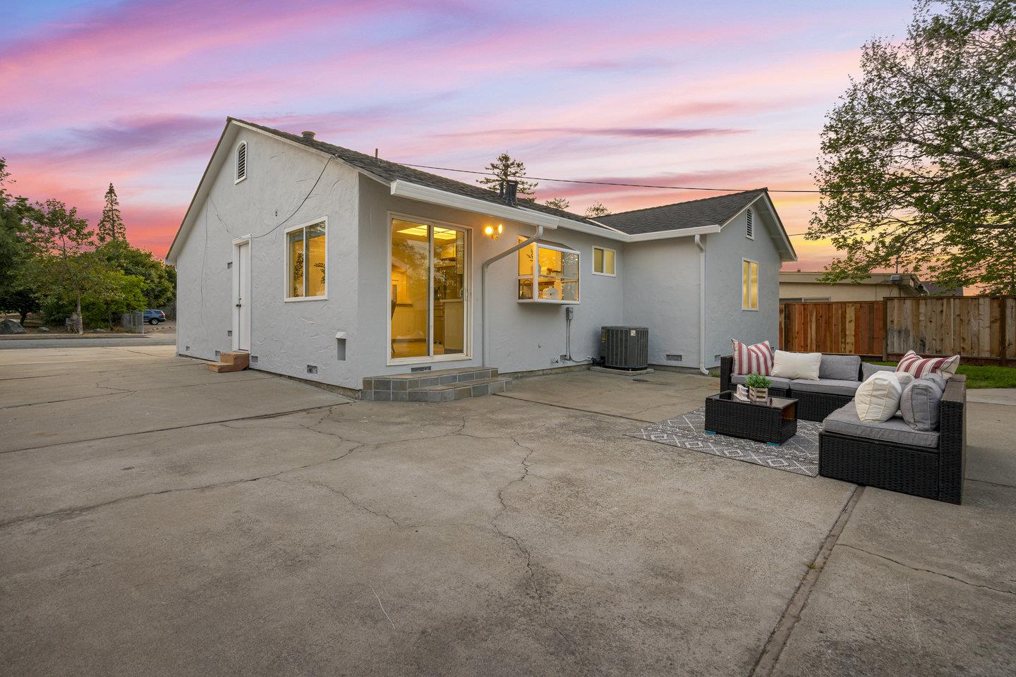 Detail Gallery Image 33 of 41 For 14596 Jacksol Dr, San Jose,  CA 95124 - 3 Beds | 2 Baths