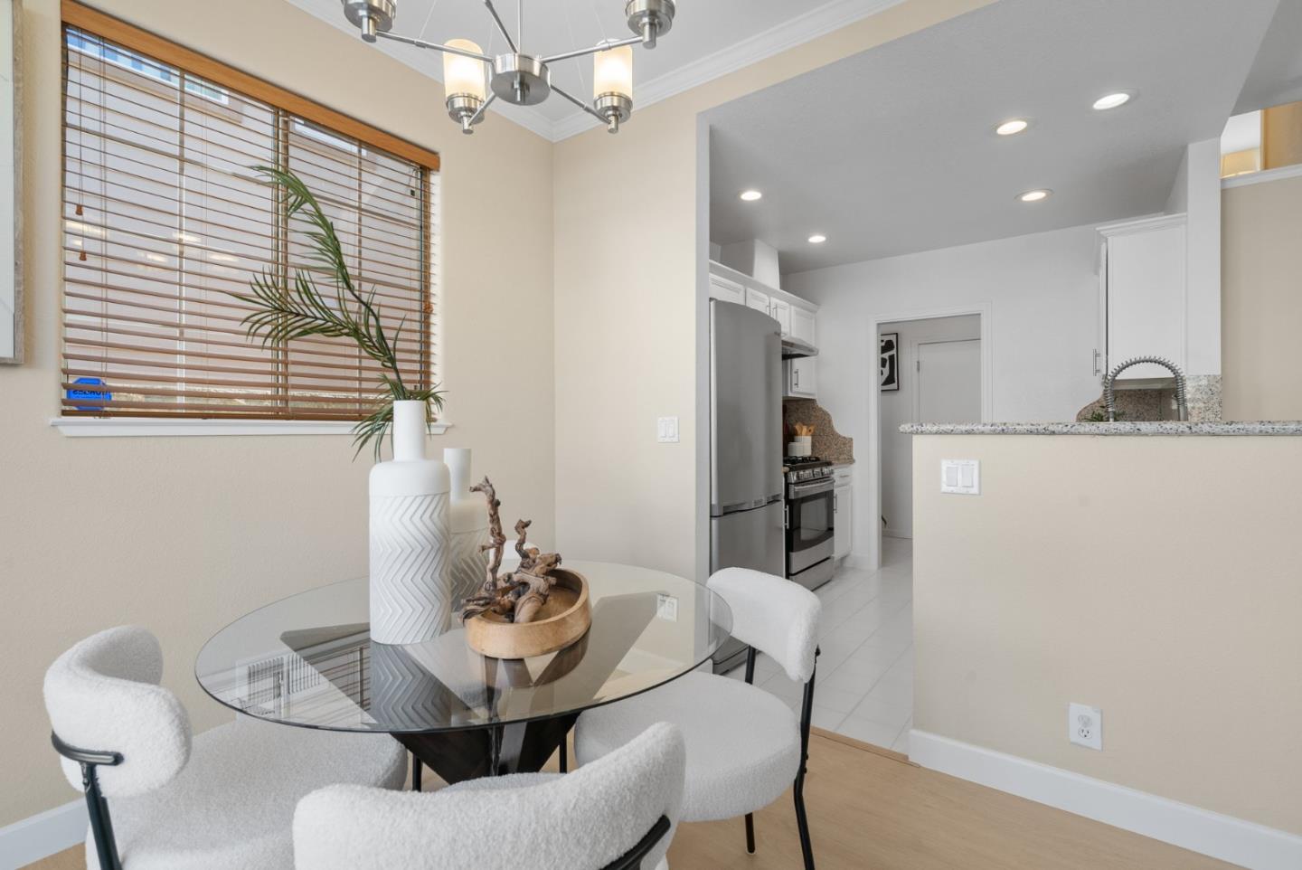 Detail Gallery Image 12 of 43 For 2165 Agnew Rd, Santa Clara,  CA 95054 - 3 Beds | 2/1 Baths