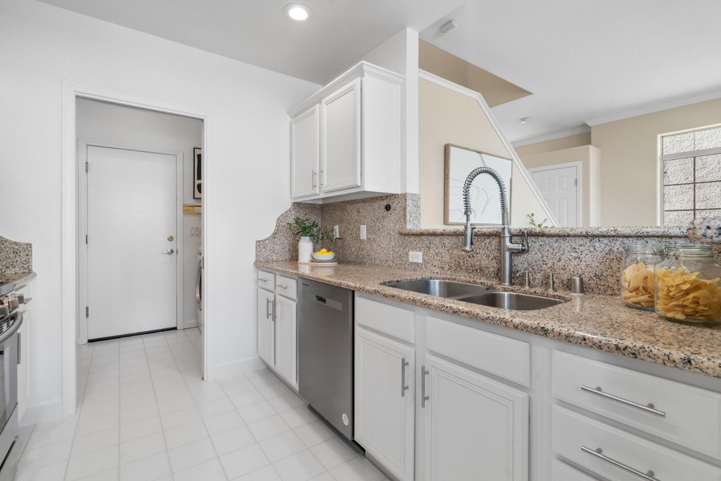 Detail Gallery Image 13 of 43 For 2165 Agnew Rd, Santa Clara,  CA 95054 - 3 Beds | 2/1 Baths