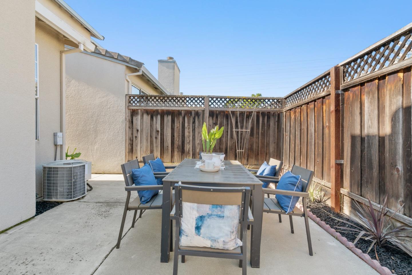 Detail Gallery Image 40 of 43 For 2165 Agnew Rd, Santa Clara,  CA 95054 - 3 Beds | 2/1 Baths
