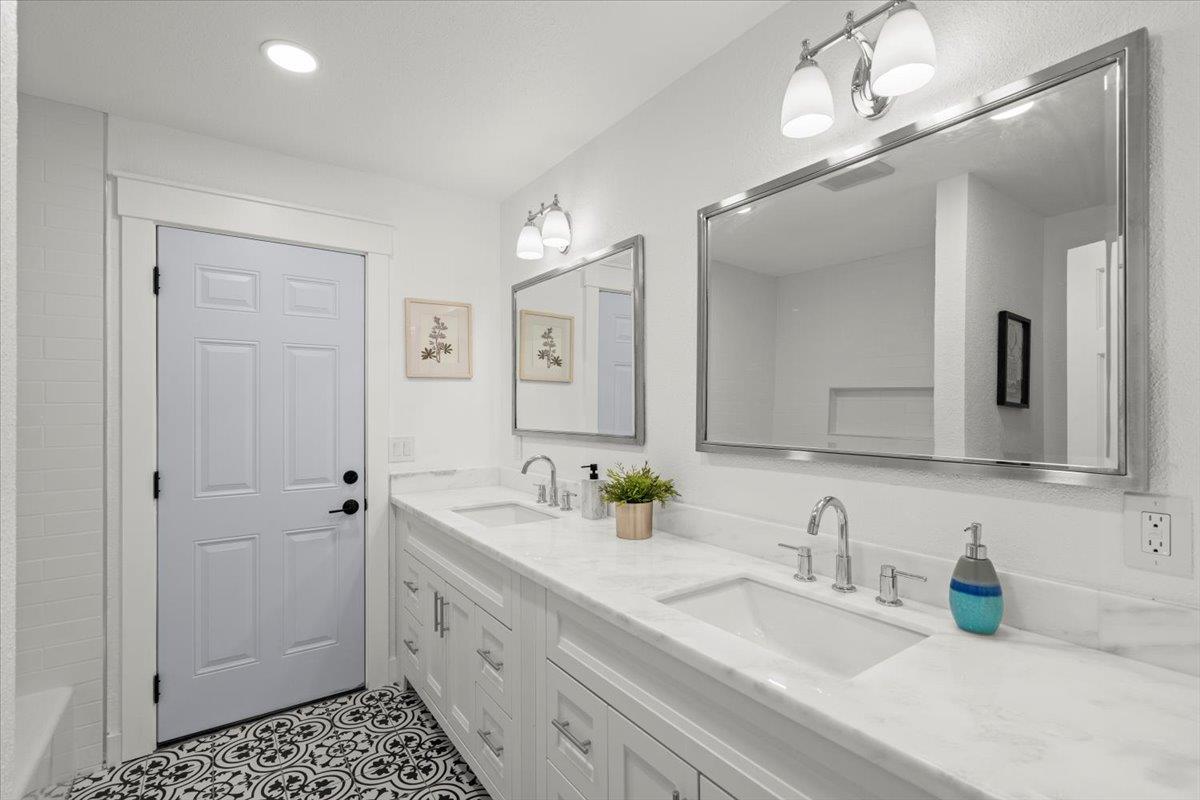 Detail Gallery Image 32 of 46 For 16385 Jackson Oaks Dr, Morgan Hill,  CA 95037 - 5 Beds | 2/1 Baths