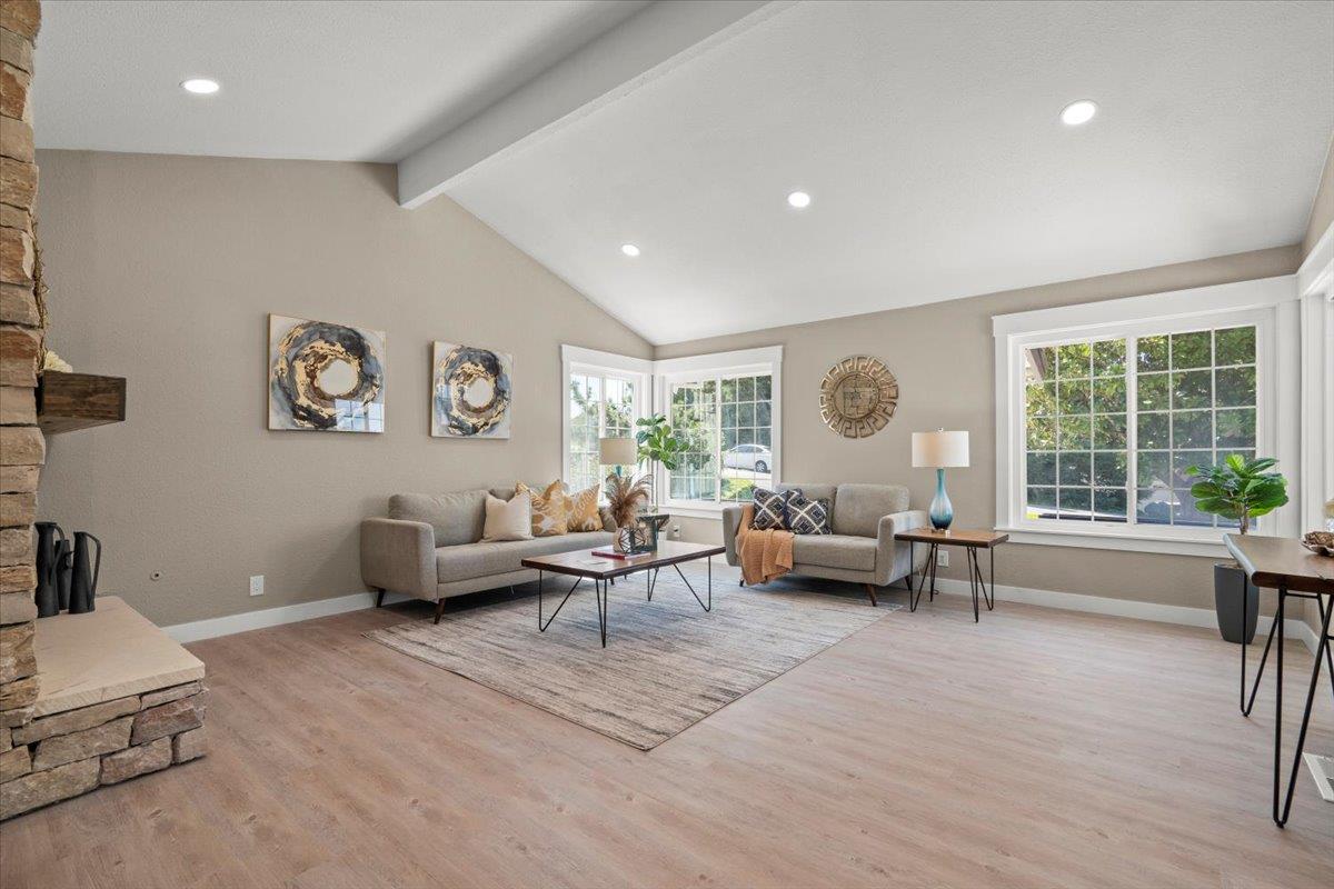 Detail Gallery Image 4 of 46 For 16385 Jackson Oaks Dr, Morgan Hill,  CA 95037 - 5 Beds | 2/1 Baths