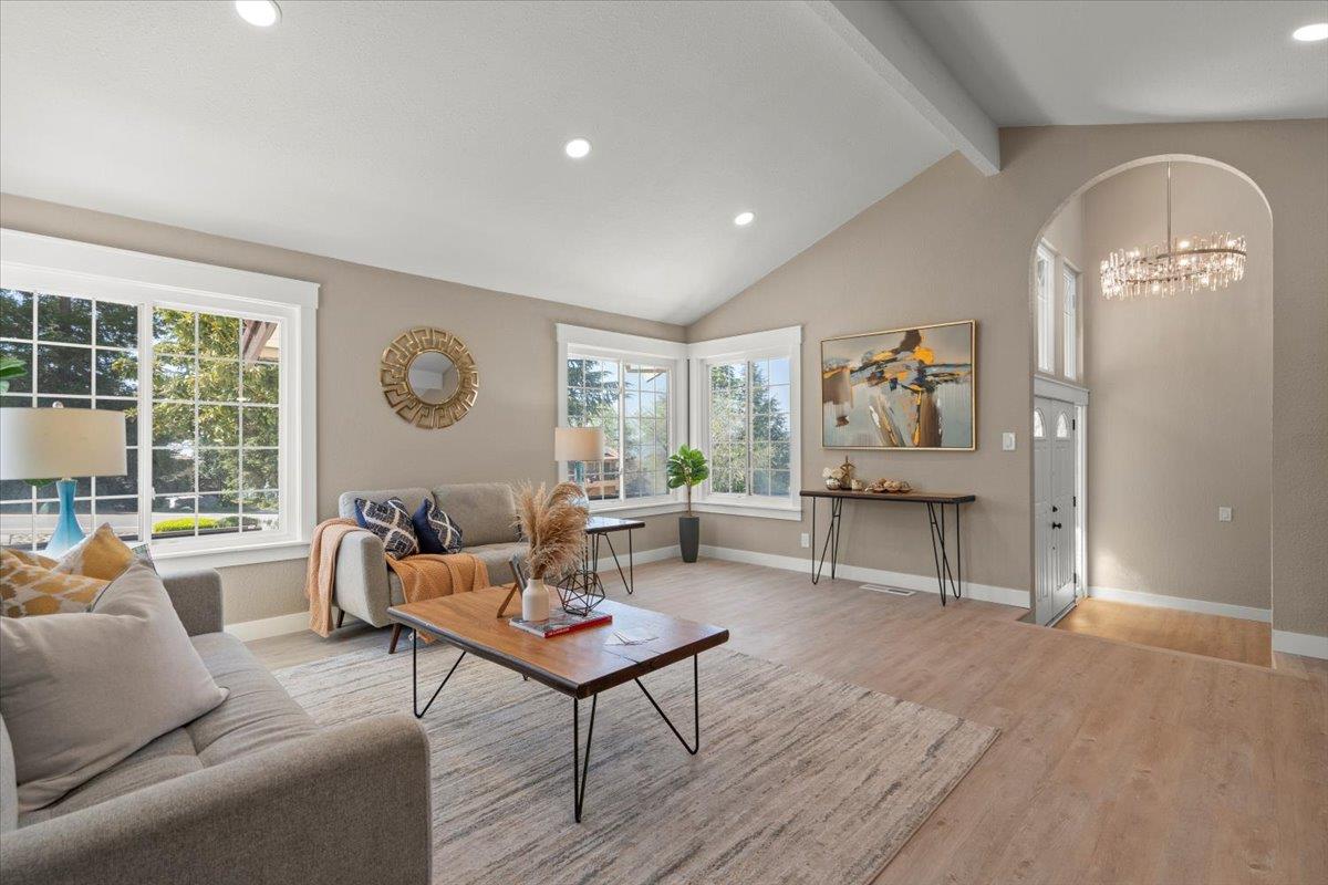 Detail Gallery Image 6 of 46 For 16385 Jackson Oaks Dr, Morgan Hill,  CA 95037 - 5 Beds | 2/1 Baths