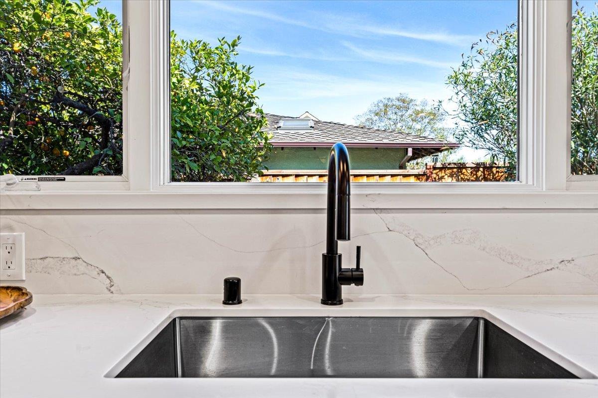 Detail Gallery Image 13 of 32 For 15640 Gardenia Way, Los Gatos,  CA 95032 - 3 Beds | 2 Baths