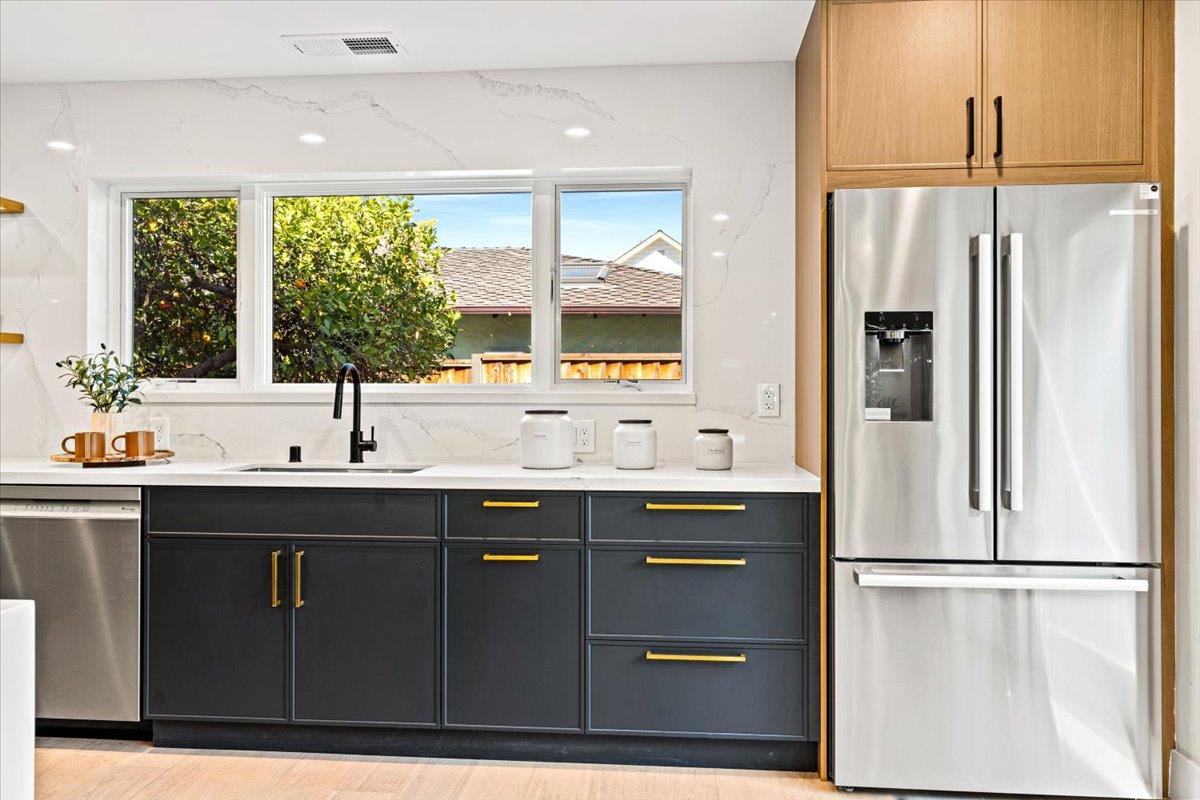 Detail Gallery Image 14 of 32 For 15640 Gardenia Way, Los Gatos,  CA 95032 - 3 Beds | 2 Baths
