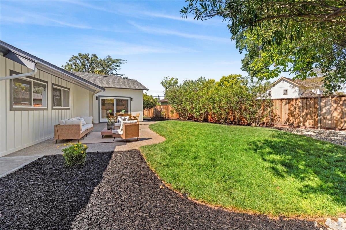 Detail Gallery Image 23 of 32 For 15640 Gardenia Way, Los Gatos,  CA 95032 - 3 Beds | 2 Baths