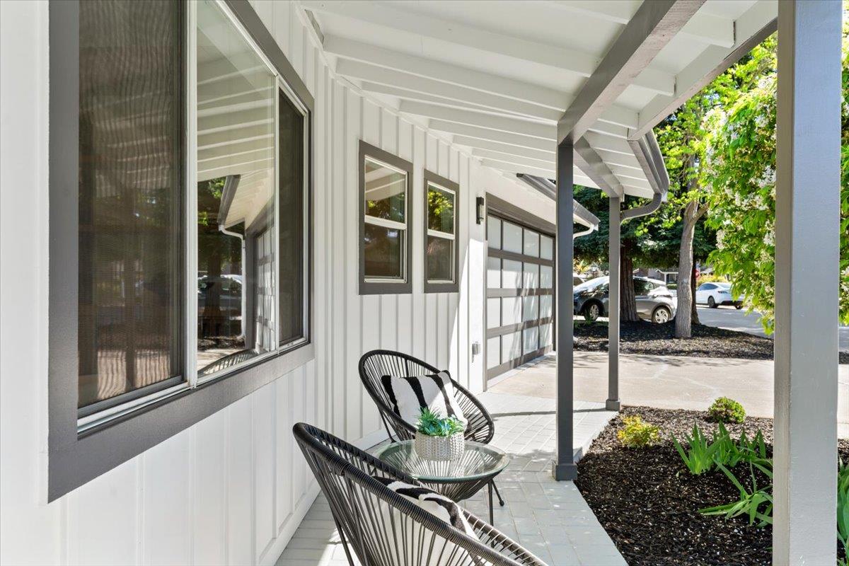Detail Gallery Image 3 of 32 For 15640 Gardenia Way, Los Gatos,  CA 95032 - 3 Beds | 2 Baths