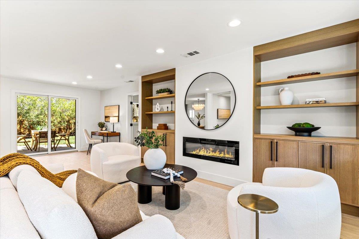 Detail Gallery Image 5 of 32 For 15640 Gardenia Way, Los Gatos,  CA 95032 - 3 Beds | 2 Baths
