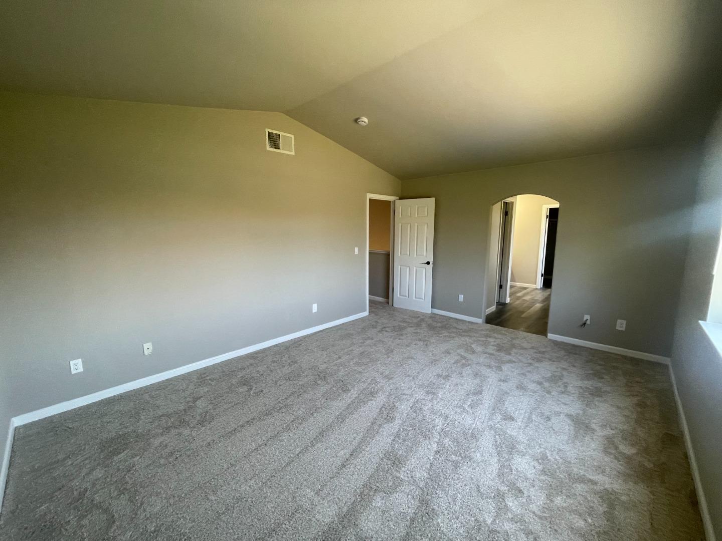 Detail Gallery Image 22 of 33 For 1005 Legend Cir, Vallejo,  CA 94591 - 5 Beds | 3 Baths