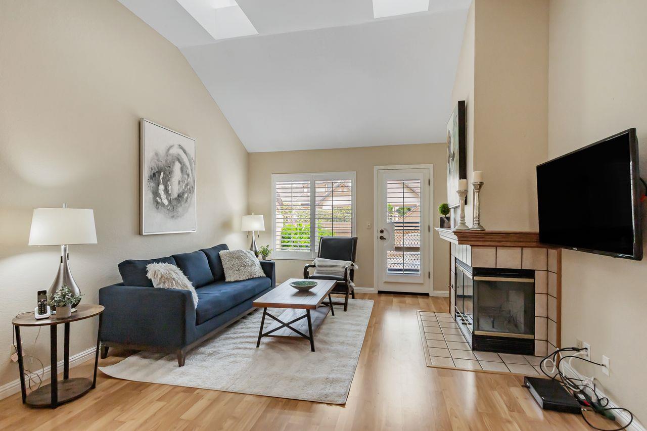 Detail Gallery Image 3 of 48 For 7522 Deveron Ct, San Jose,  CA 95135 - 2 Beds | 2 Baths