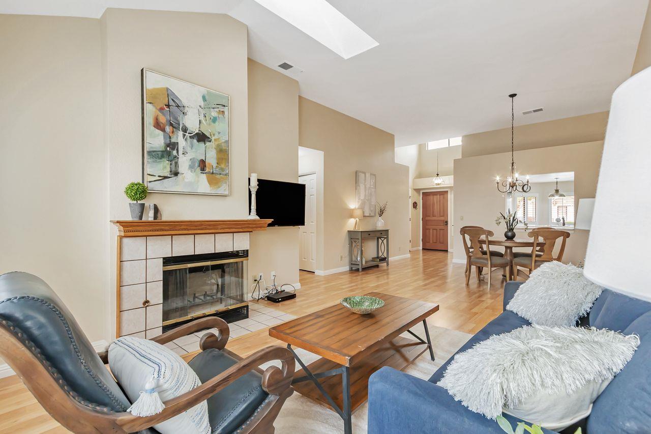 Detail Gallery Image 5 of 48 For 7522 Deveron Ct, San Jose,  CA 95135 - 2 Beds | 2 Baths