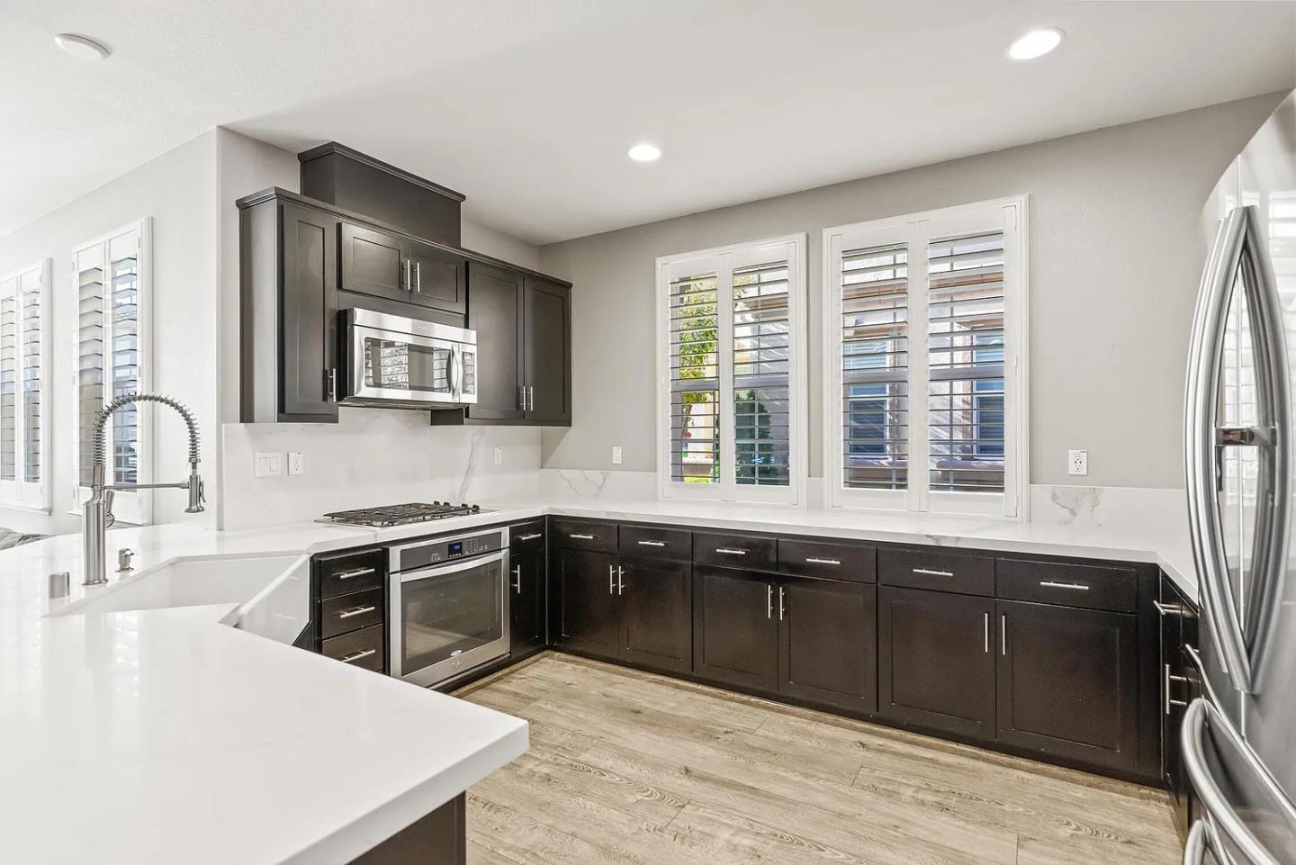 Detail Gallery Image 10 of 31 For 121 Lusitano, Gilroy,  CA 95020 - 3 Beds | 2 Baths