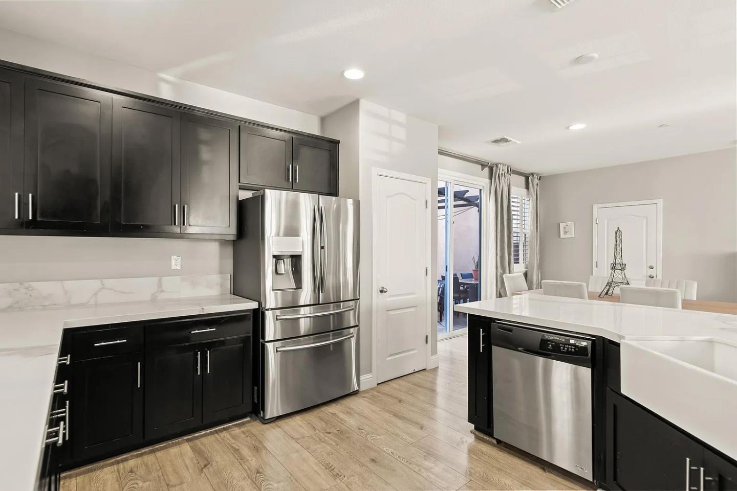 Detail Gallery Image 11 of 31 For 121 Lusitano, Gilroy,  CA 95020 - 3 Beds | 2 Baths