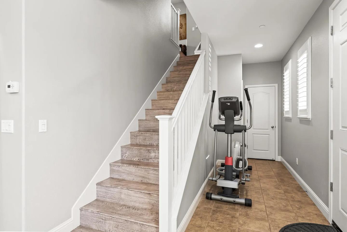 Detail Gallery Image 14 of 31 For 121 Lusitano, Gilroy,  CA 95020 - 3 Beds | 2 Baths