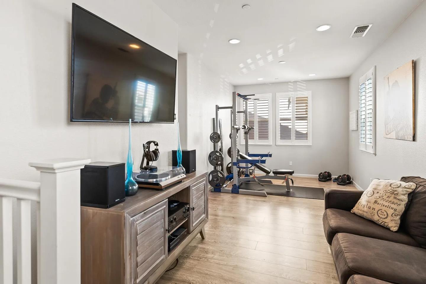 Detail Gallery Image 16 of 31 For 121 Lusitano, Gilroy,  CA 95020 - 3 Beds | 2 Baths
