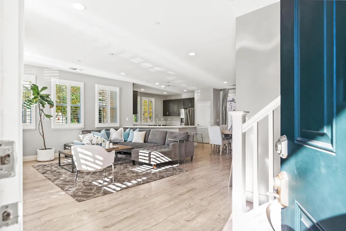Detail Gallery Image 2 of 31 For 121 Lusitano, Gilroy,  CA 95020 - 3 Beds | 2 Baths