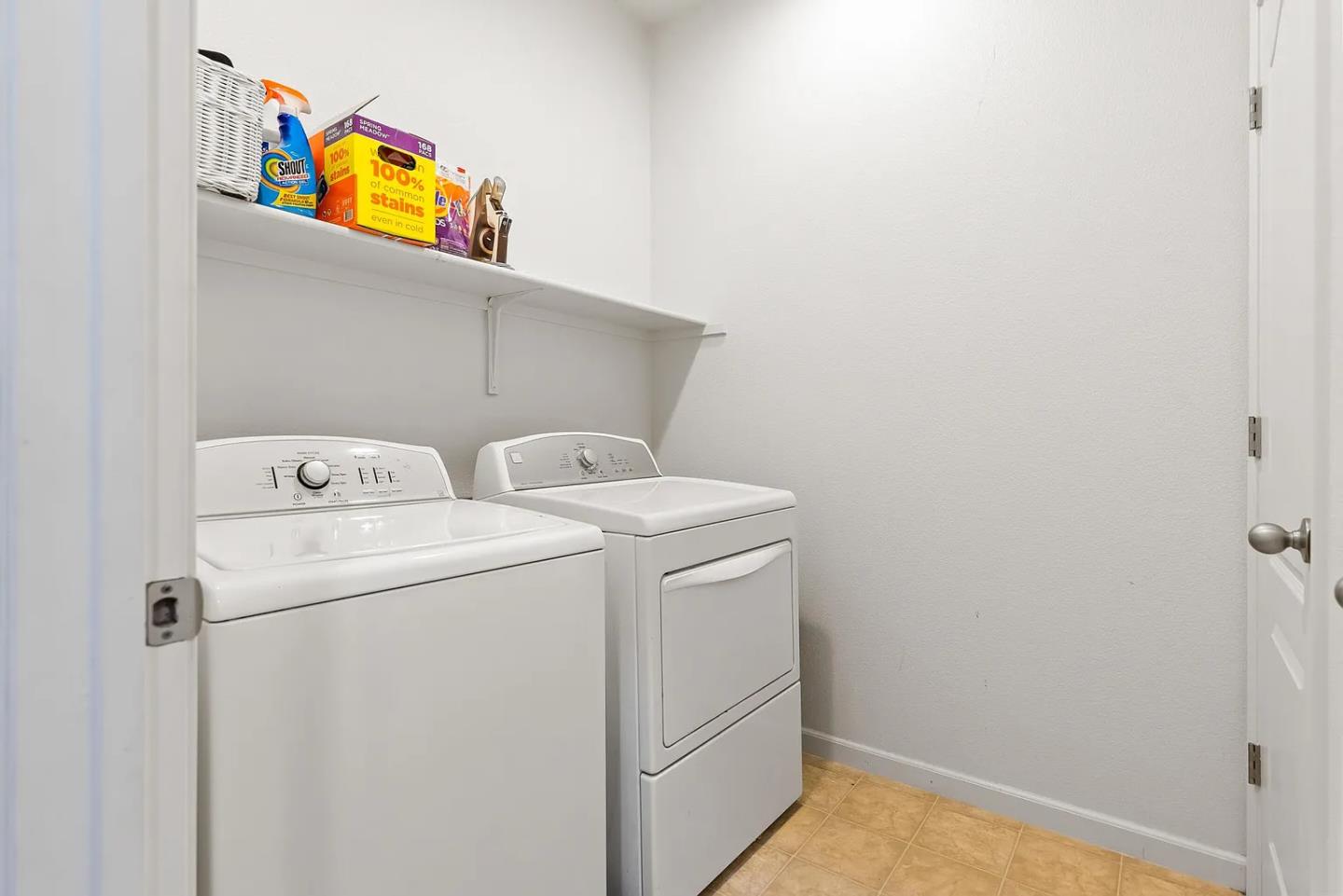 Detail Gallery Image 28 of 31 For 121 Lusitano, Gilroy,  CA 95020 - 3 Beds | 2 Baths