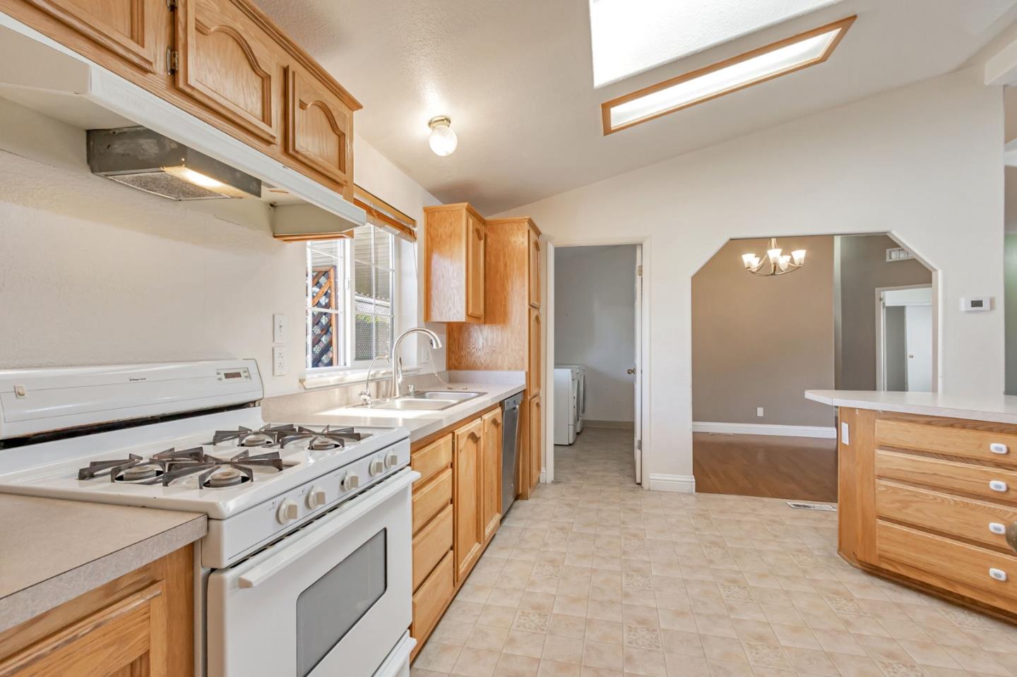Detail Gallery Image 14 of 44 For 1220 Vienna Dr #571,  Sunnyvale,  CA 94089 - 5 Beds | 2 Baths