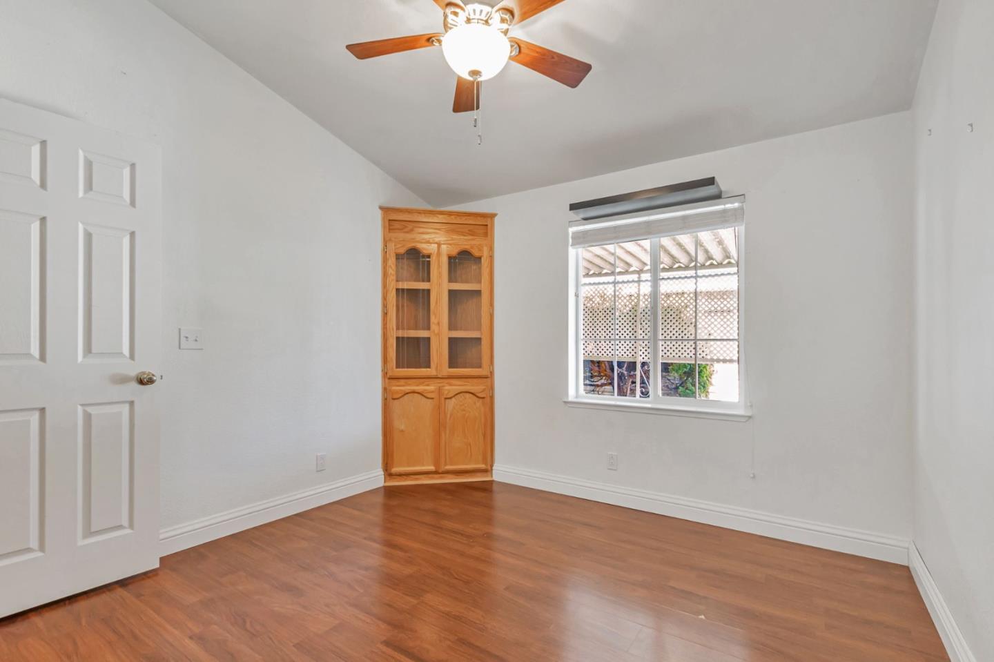 Detail Gallery Image 24 of 44 For 1220 Vienna Dr #571,  Sunnyvale,  CA 94089 - 5 Beds | 2 Baths
