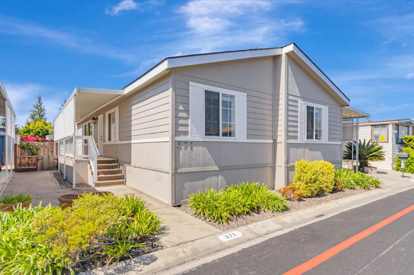 Detail Gallery Image 3 of 44 For 1220 Vienna Dr #571,  Sunnyvale,  CA 94089 - 5 Beds | 2 Baths