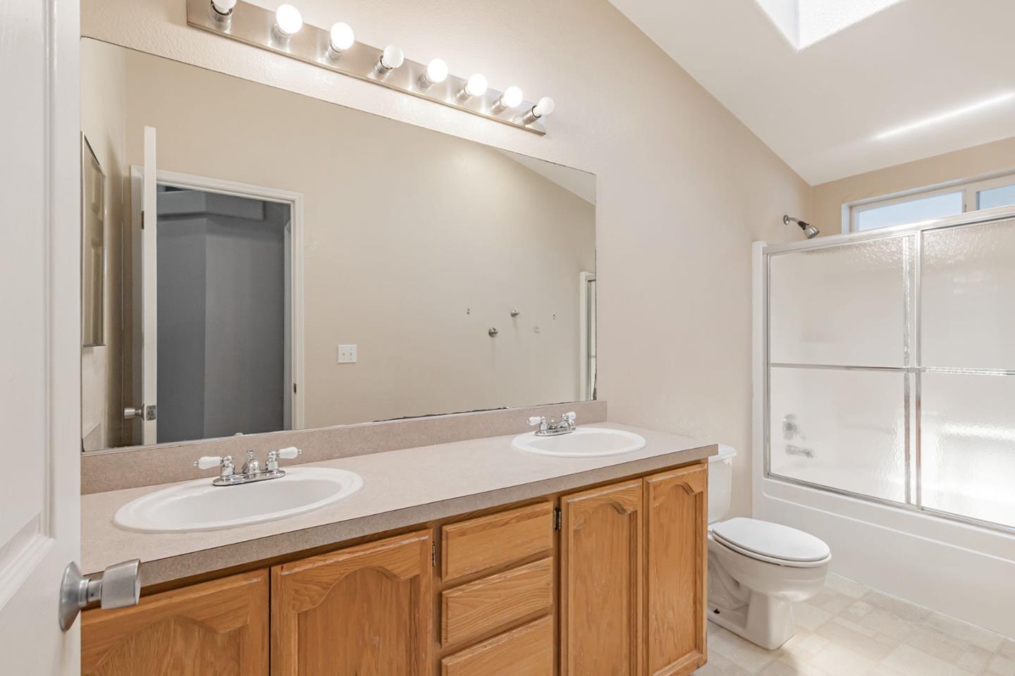Detail Gallery Image 37 of 44 For 1220 Vienna Dr #571,  Sunnyvale,  CA 94089 - 5 Beds | 2 Baths