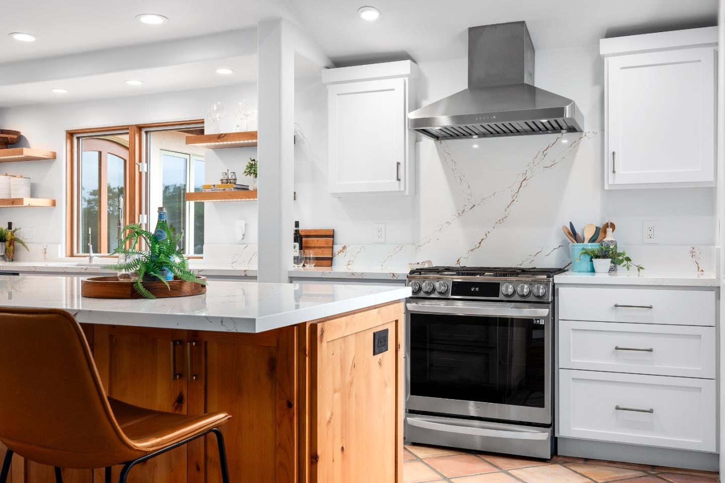 Detail Gallery Image 18 of 62 For 6034 Thurber Ln, Santa Cruz,  CA 95065 - 3 Beds | 2/1 Baths