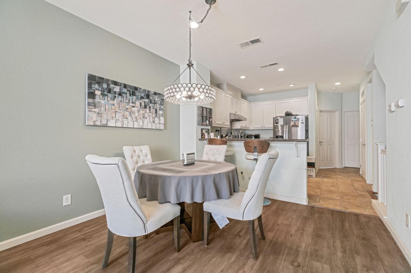 Detail Gallery Image 10 of 24 For 2610 Baton Rouge Dr, San Jose,  CA 95133 - 3 Beds | 2/1 Baths