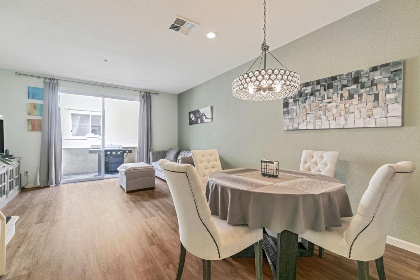 Detail Gallery Image 11 of 24 For 2610 Baton Rouge Dr, San Jose,  CA 95133 - 3 Beds | 2/1 Baths