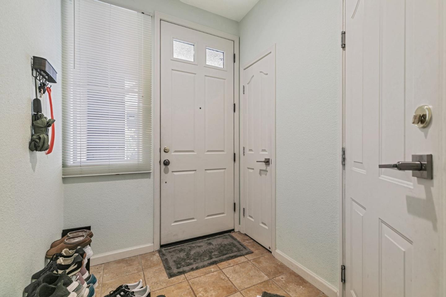 Detail Gallery Image 4 of 24 For 2610 Baton Rouge Dr, San Jose,  CA 95133 - 3 Beds | 2/1 Baths