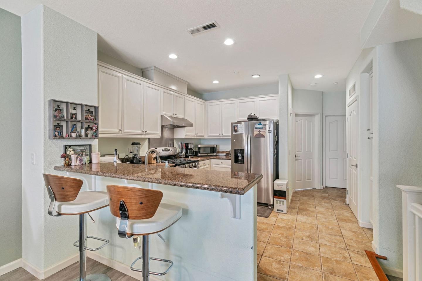 Detail Gallery Image 7 of 24 For 2610 Baton Rouge Dr, San Jose,  CA 95133 - 3 Beds | 2/1 Baths