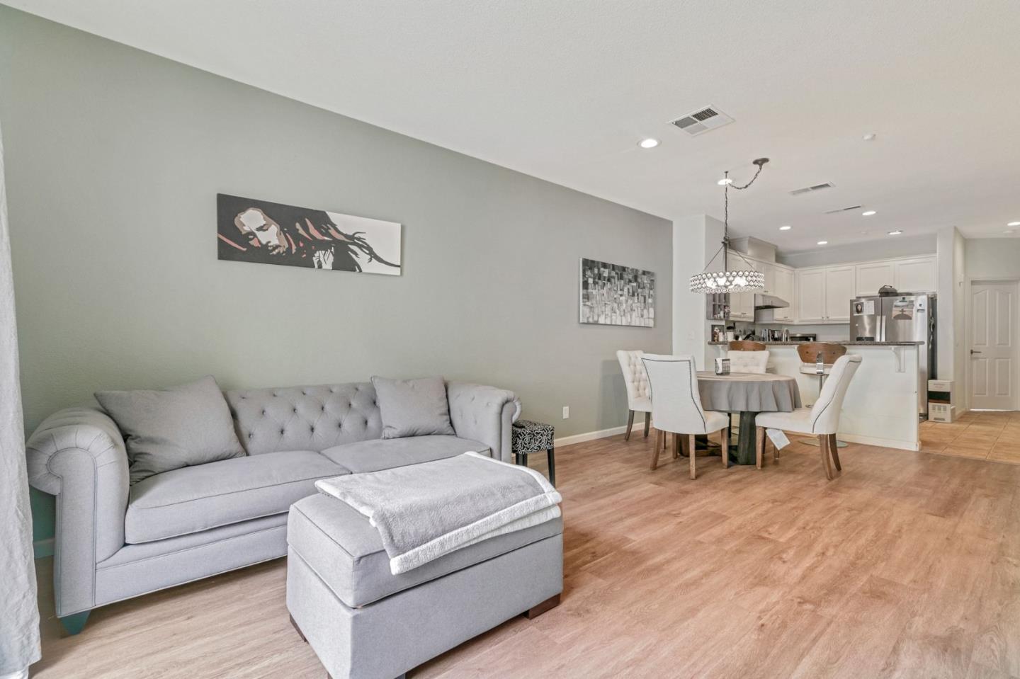 Detail Gallery Image 9 of 24 For 2610 Baton Rouge Dr, San Jose,  CA 95133 - 3 Beds | 2/1 Baths