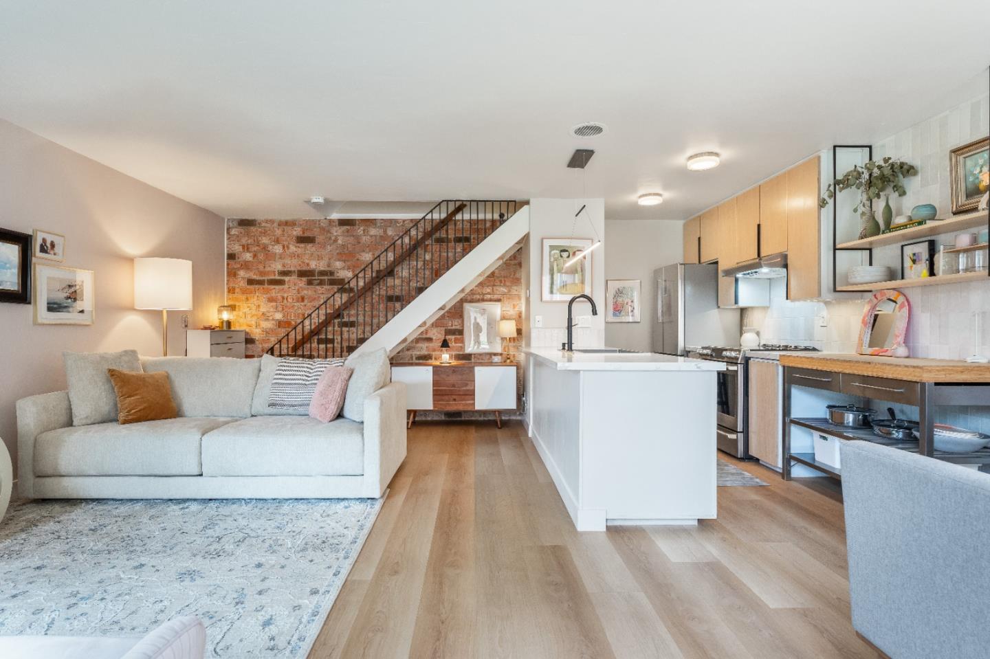 Detail Gallery Image 3 of 15 For 1385 42nd Ave #3,  Capitola,  CA 95010 - 2 Beds | 1 Baths