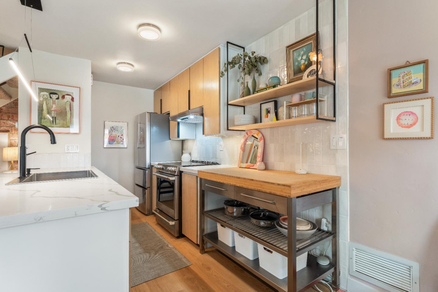 Detail Gallery Image 4 of 15 For 1385 42nd Ave #3,  Capitola,  CA 95010 - 2 Beds | 1 Baths