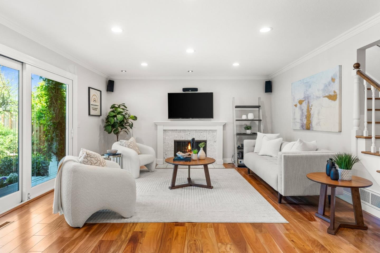 Detail Gallery Image 10 of 67 For 2380 Walden Sq, San Jose,  CA 95124 - 5 Beds | 3 Baths