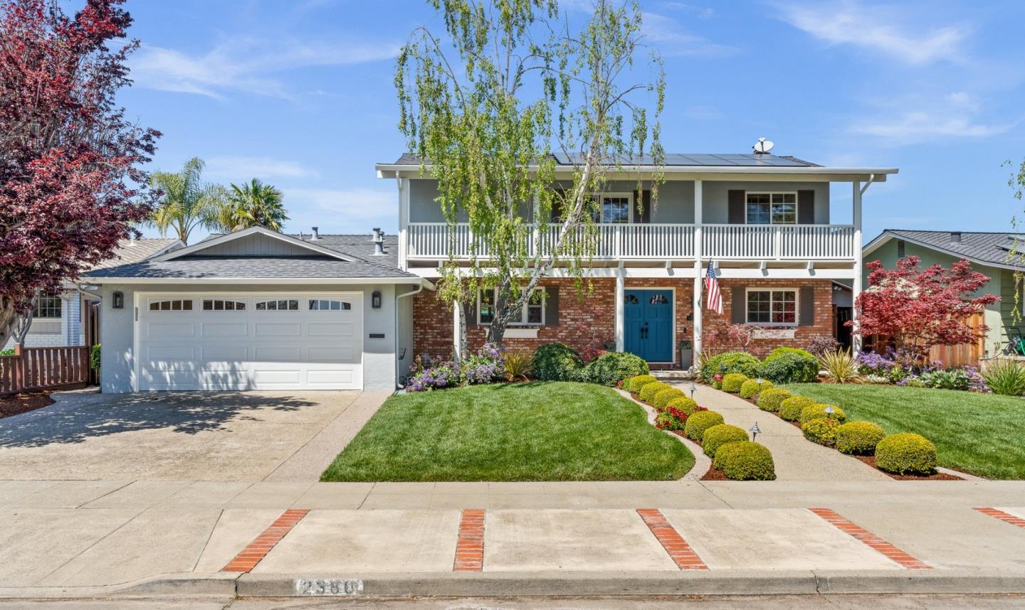 Detail Gallery Image 2 of 67 For 2380 Walden Sq, San Jose,  CA 95124 - 5 Beds | 3 Baths