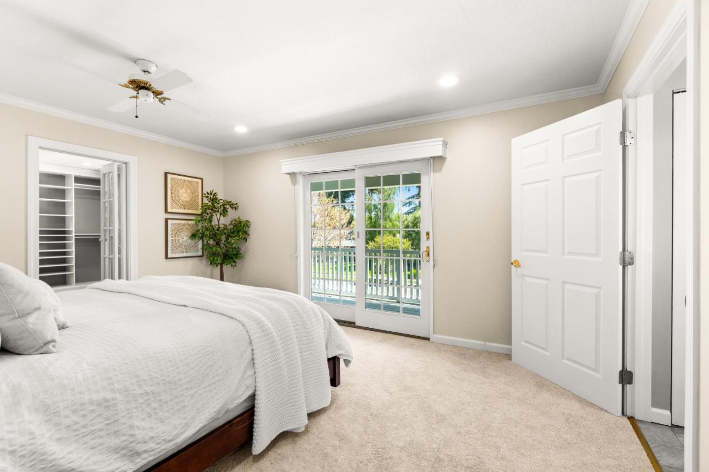 Detail Gallery Image 37 of 67 For 2380 Walden Sq, San Jose,  CA 95124 - 5 Beds | 3 Baths