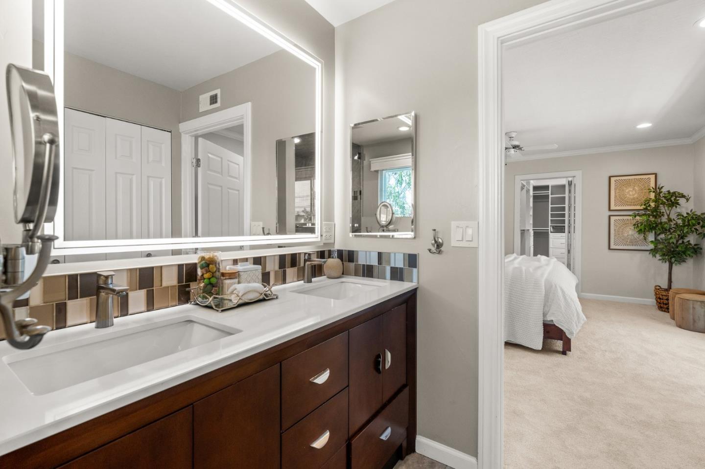 Detail Gallery Image 42 of 67 For 2380 Walden Sq, San Jose,  CA 95124 - 5 Beds | 3 Baths