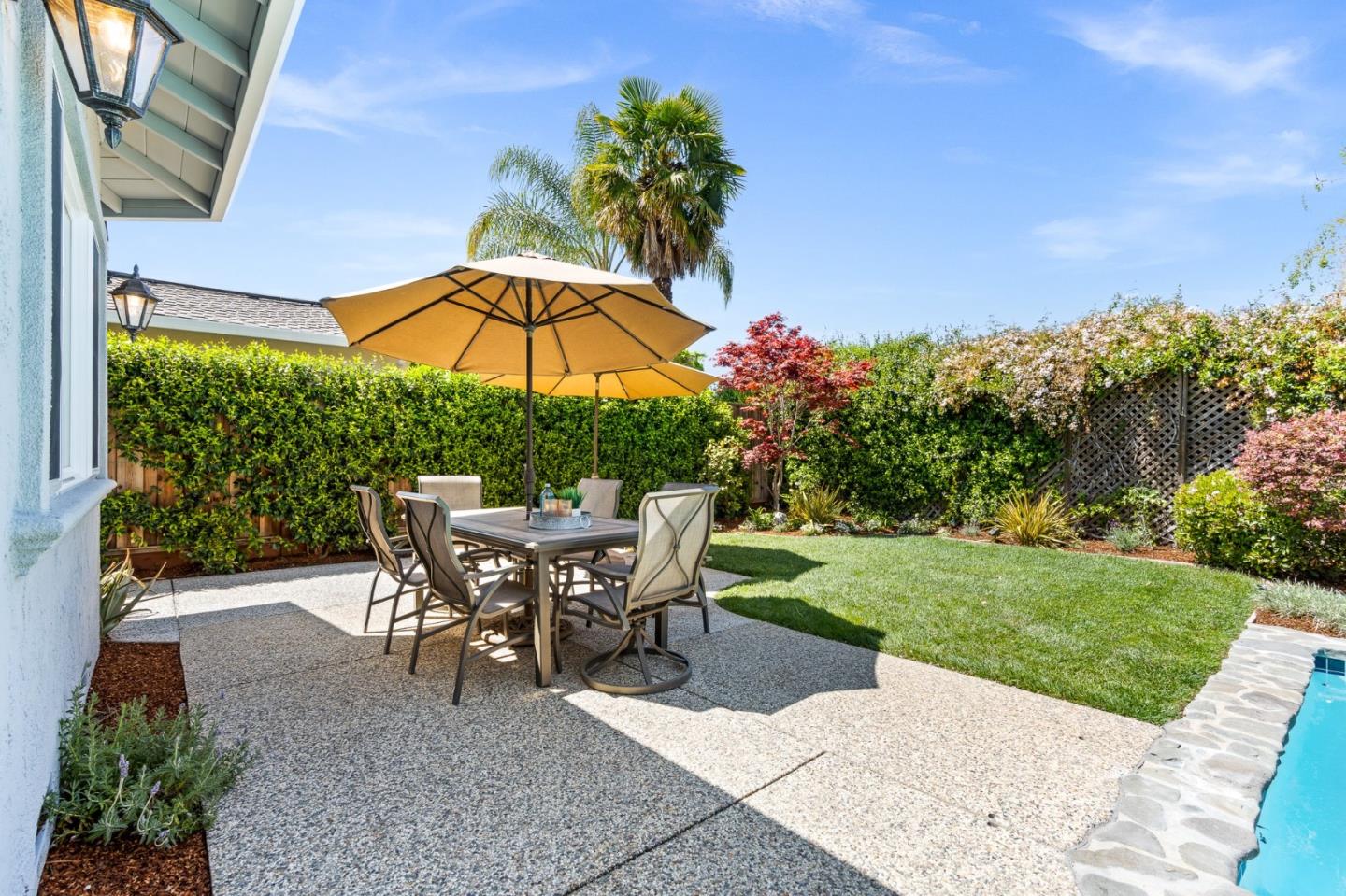 Detail Gallery Image 43 of 67 For 2380 Walden Sq, San Jose,  CA 95124 - 5 Beds | 3 Baths