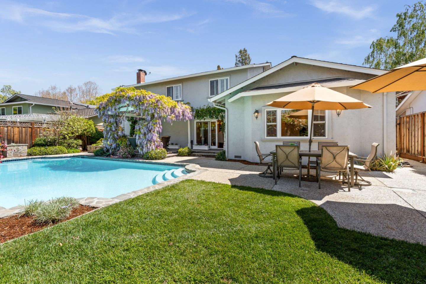 Detail Gallery Image 47 of 67 For 2380 Walden Sq, San Jose,  CA 95124 - 5 Beds | 3 Baths