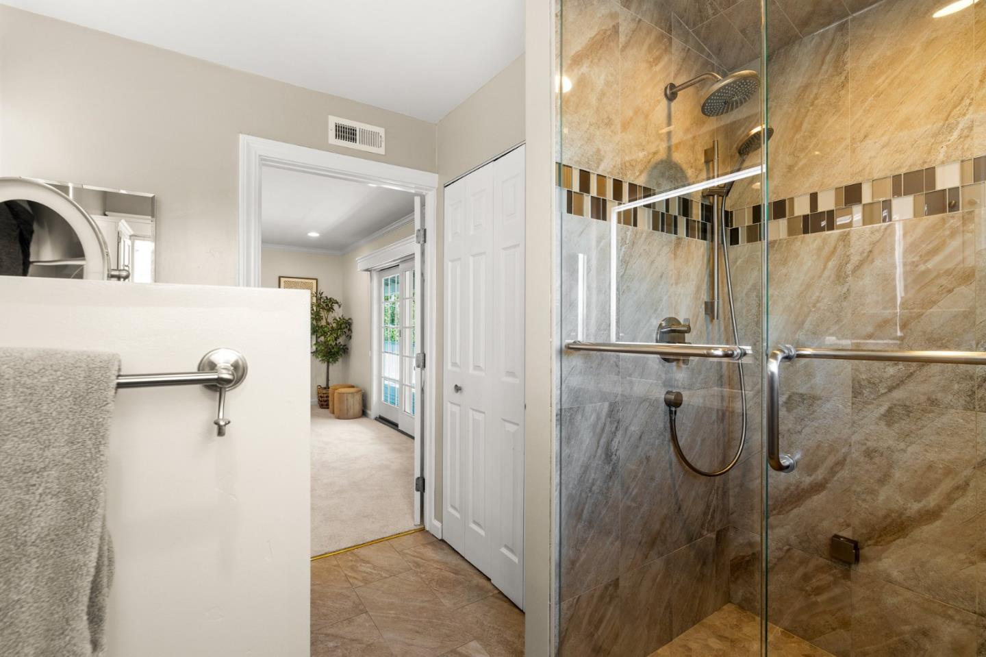 Detail Gallery Image 50 of 67 For 2380 Walden Sq, San Jose,  CA 95124 - 5 Beds | 3 Baths