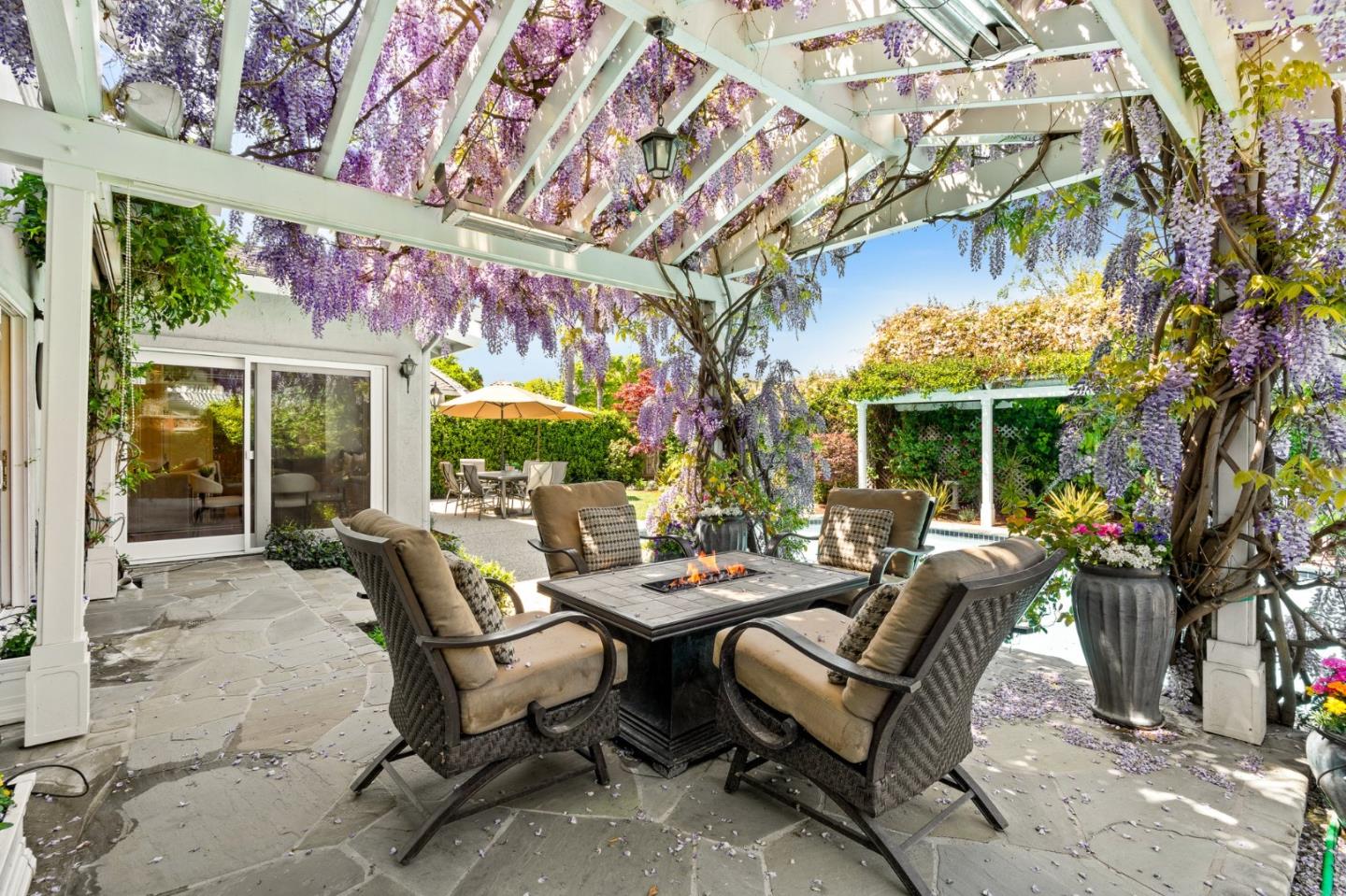 Detail Gallery Image 55 of 67 For 2380 Walden Sq, San Jose,  CA 95124 - 5 Beds | 3 Baths