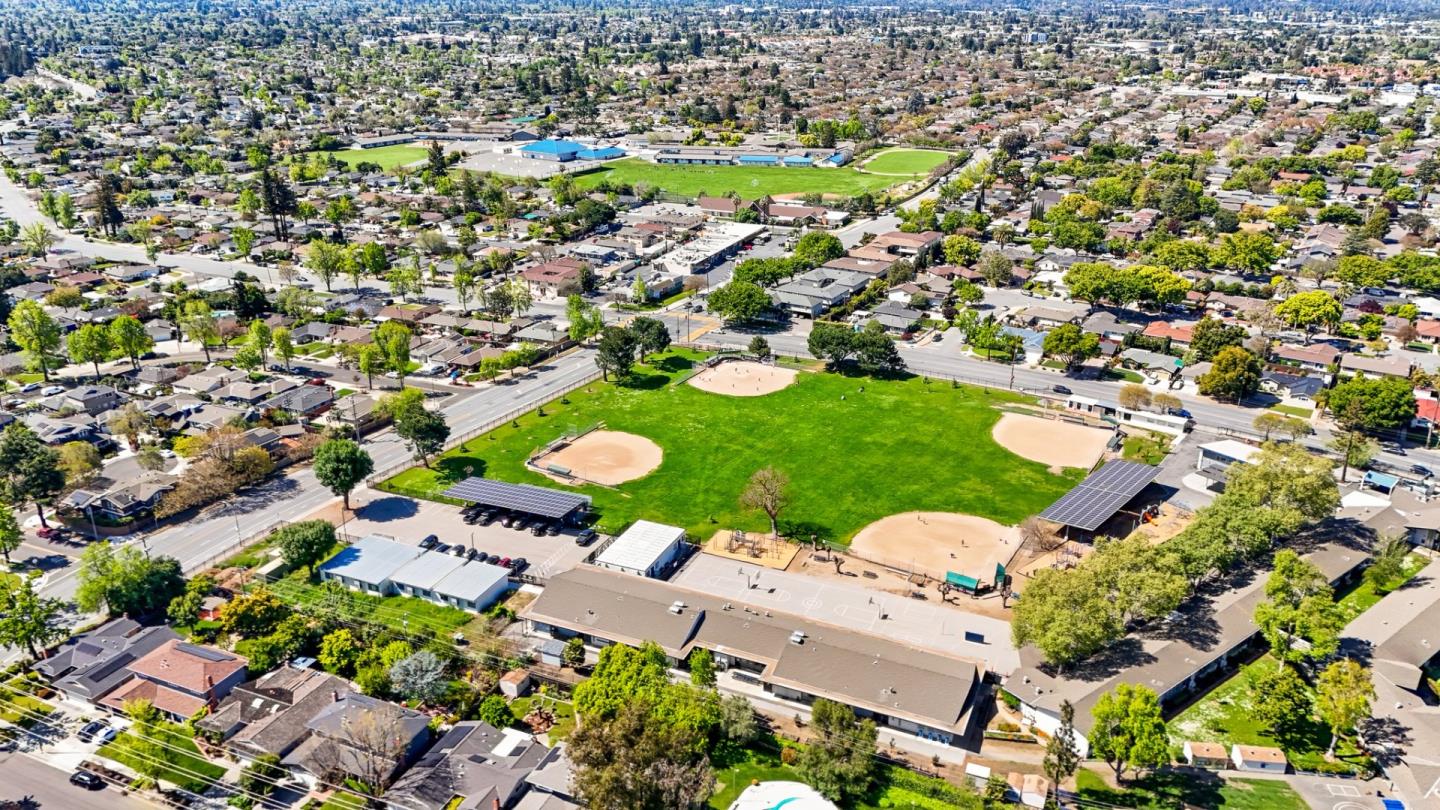 Detail Gallery Image 60 of 67 For 2380 Walden Sq, San Jose,  CA 95124 - 5 Beds | 3 Baths